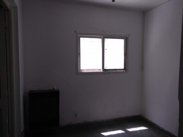 Retasada Venta Casa 2 Hab calle Viamonte con renta