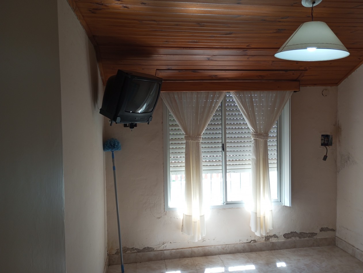 Casa 3 hab x calle Mendoza