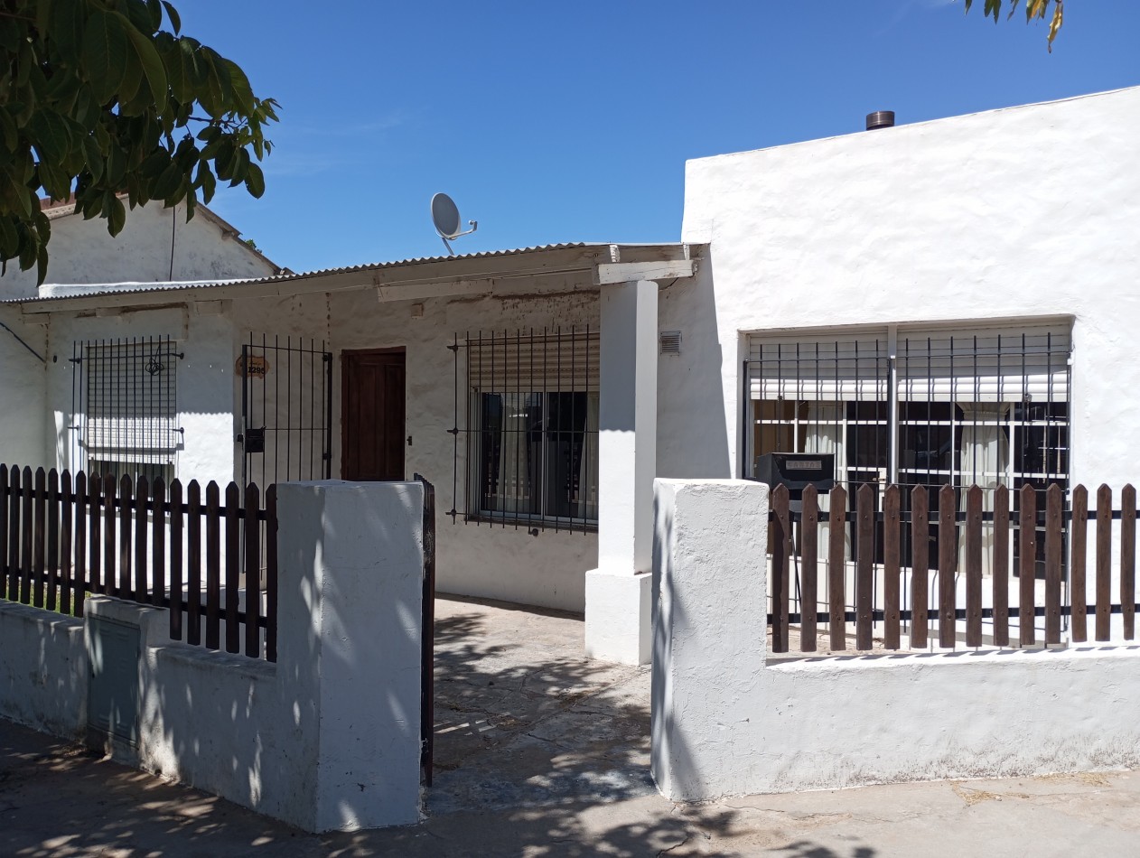 Casa 3 hab x calle Mendoza