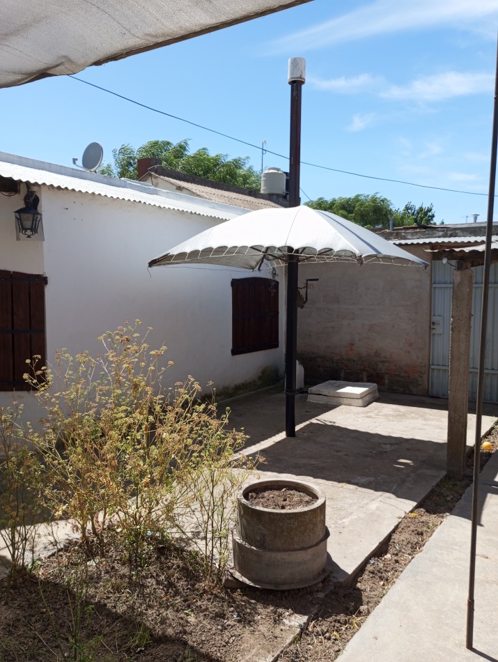 Casa 3 hab x calle Mendoza